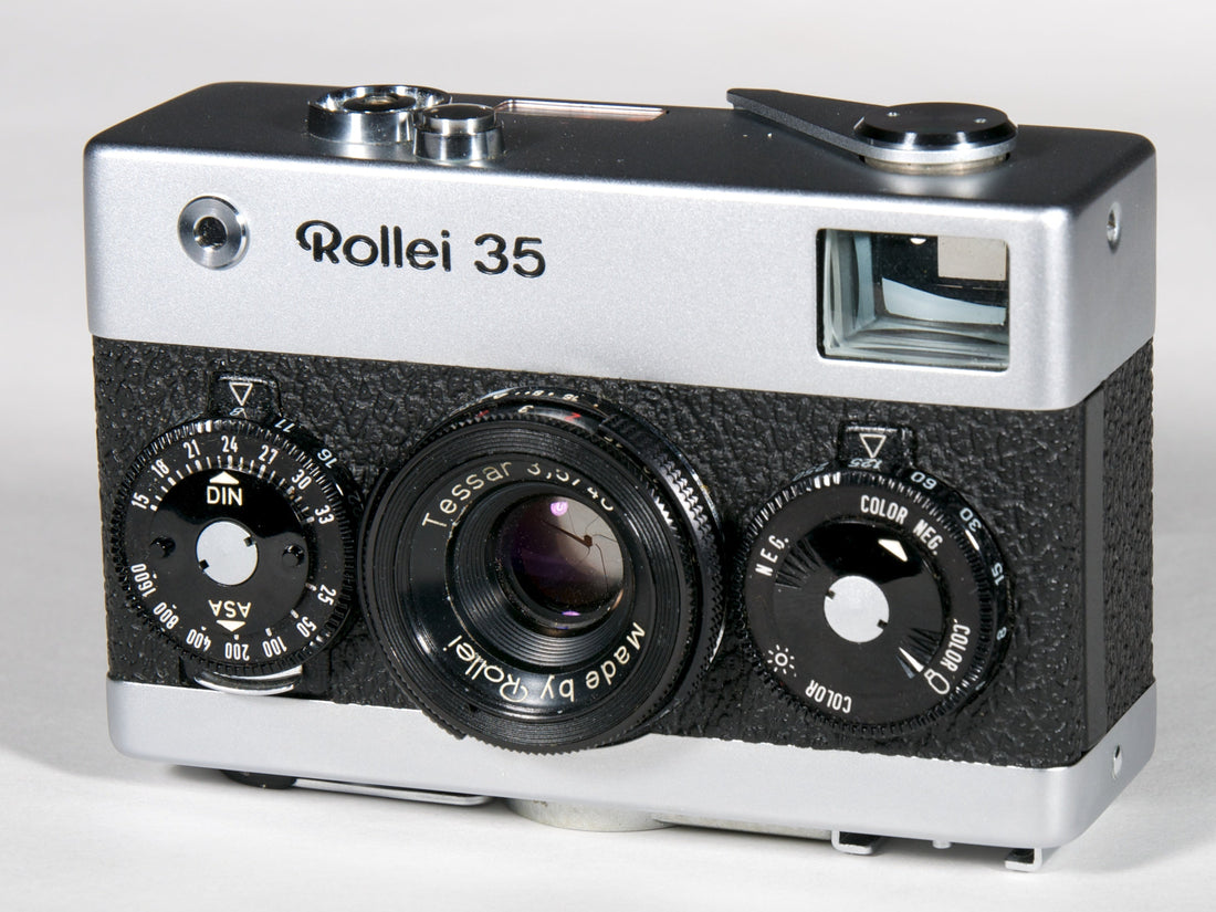 Rollei 35 mit Zeiss Tessar 40mm f/3.5 — die kleinste Vollformat-Kleinbildkamera
