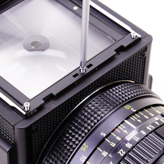 Chiusura del mirino con viti per Rolleiflex 6006 e SLX