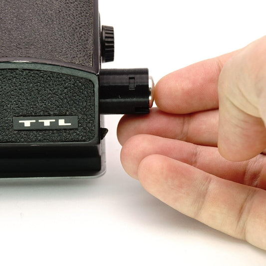 Adaptador de pilas (4x LR44) para Kiev 88 TTL Prisma (Tipo B)