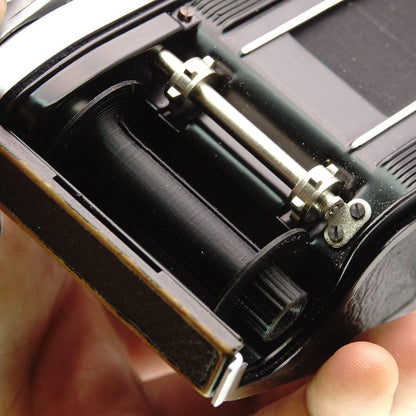 Film spool for Exakta Varex VX 1000, VX 500, IIa & IIb (Code Blue)