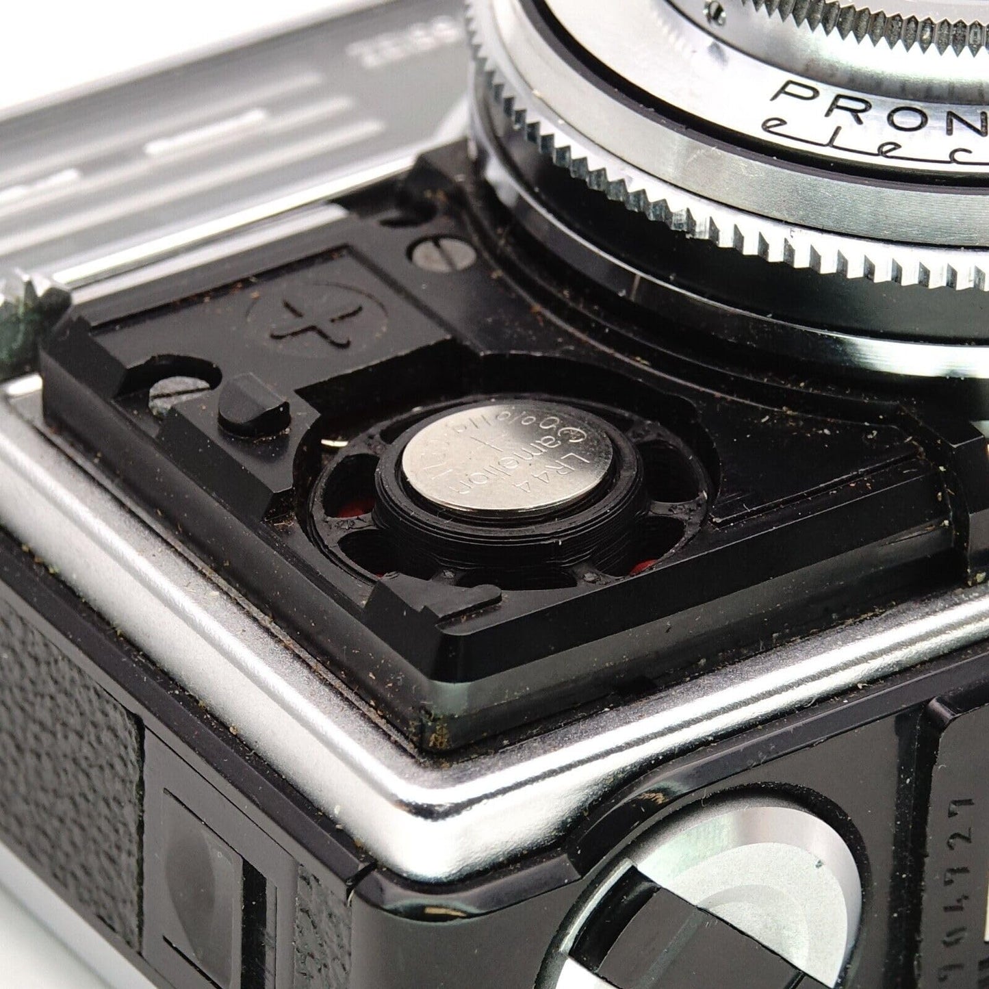 PX825 Battery Adapter Set for Minolta 16 QT & Kodak Instamatic